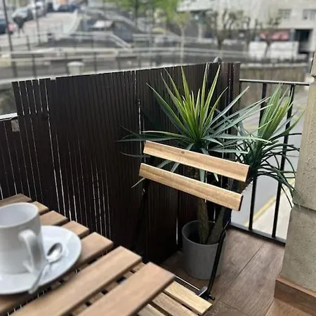 Piso Deluxe Con Balcon Cerca Del Casco Viejo