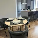 Apartamento Piso Deluxe Con Balcón Cerca Del Casco Viejo