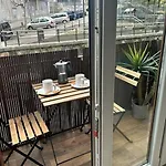 Piso Deluxe Con Balcón Cerca Del Casco Viejo