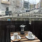 Piso Deluxe Con Balcón Cerca Del Casco Viejo *