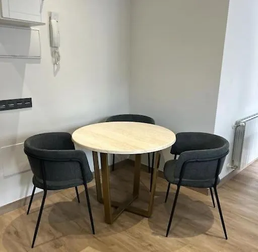 Daire Piso Deluxe Con Balcon Cerca Del Casco Viejo *