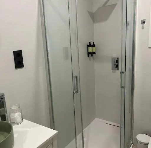 Piso Deluxe Con Balcon Cerca Del Casco Viejo Daire Bilbao