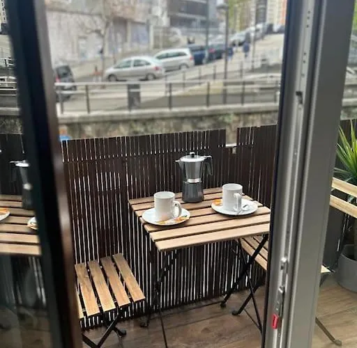 Piso Deluxe Con Balcon Cerca Del Casco Viejo Daire Bilbao